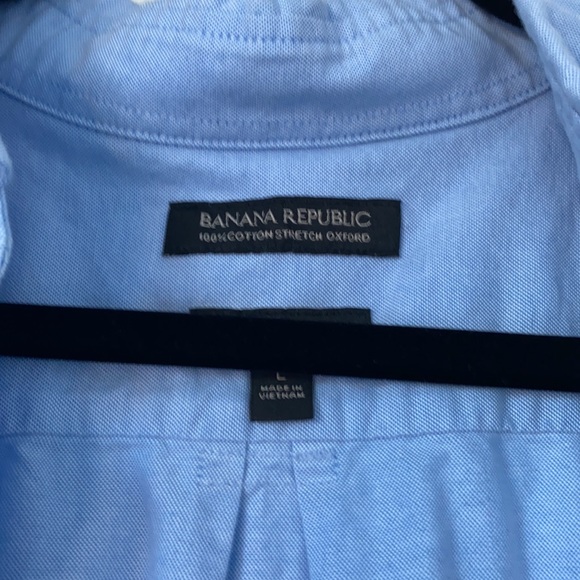 Mens: banana republic light blue button down long sleeve shirt - Picture 2 of 3